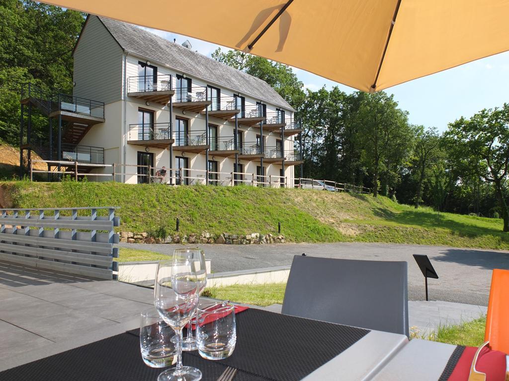 Logis Hotel-Restaurant Imago La Roche-Clermault 外观 照片